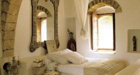 Оформление окна в спальне фото