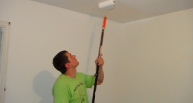 Покраска потолка фото