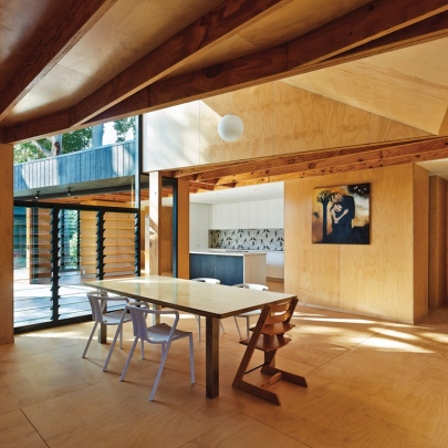 Отделка потолка в частном доме Отделка потолка в частном доме