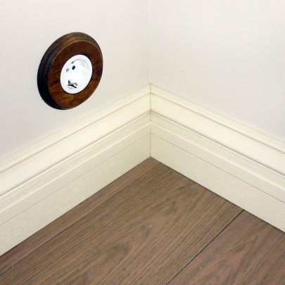 напольный плинтус фото