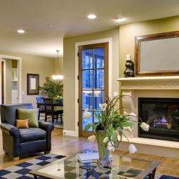 Интерьер комнаты с камином фото