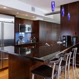 Угловая кухня с барной стойкой фото Угловая кухня с барной стойкой фото